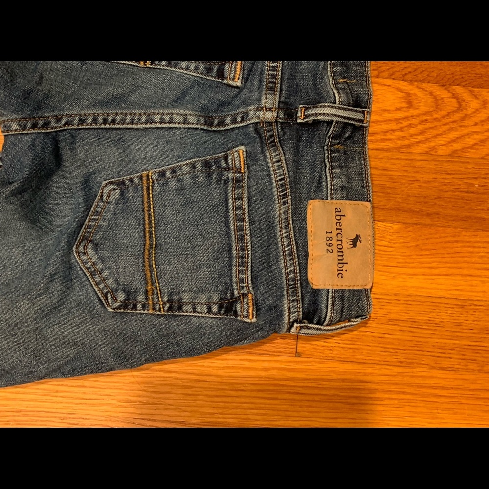Boys Abercrombie Jeans size 9/10- like new - Picture 4 of 4
